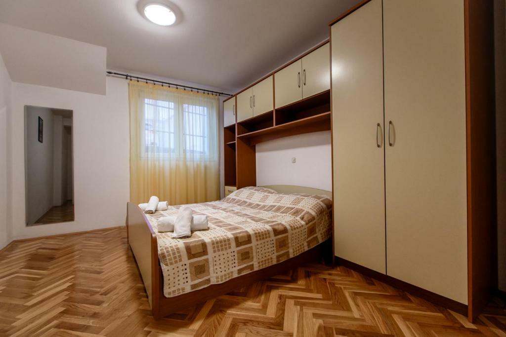 Apartmani Maris II Palit Εξωτερικό φωτογραφία